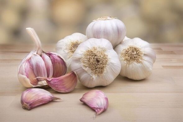 Garlic with hypertension